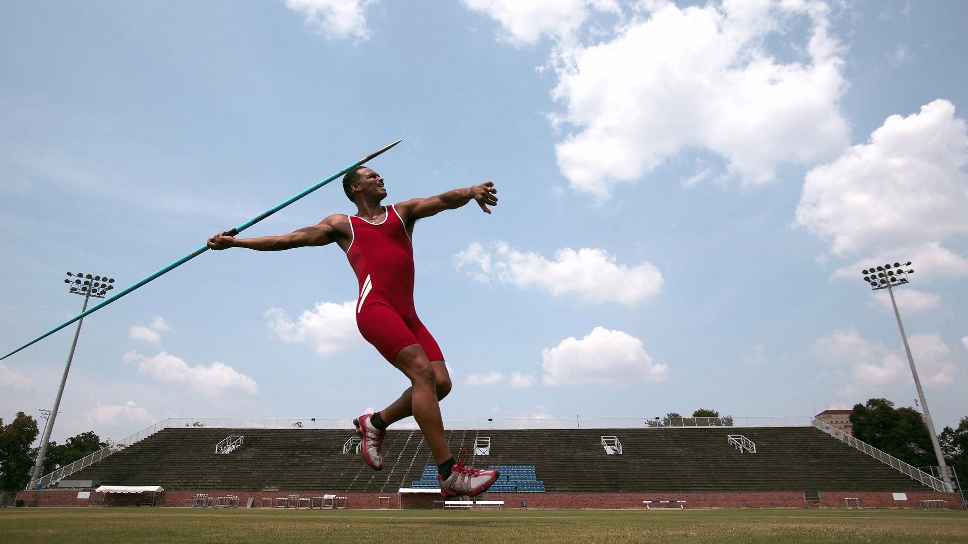 电竞世界杯盛大开幕 全球顶尖战队争夺荣耀