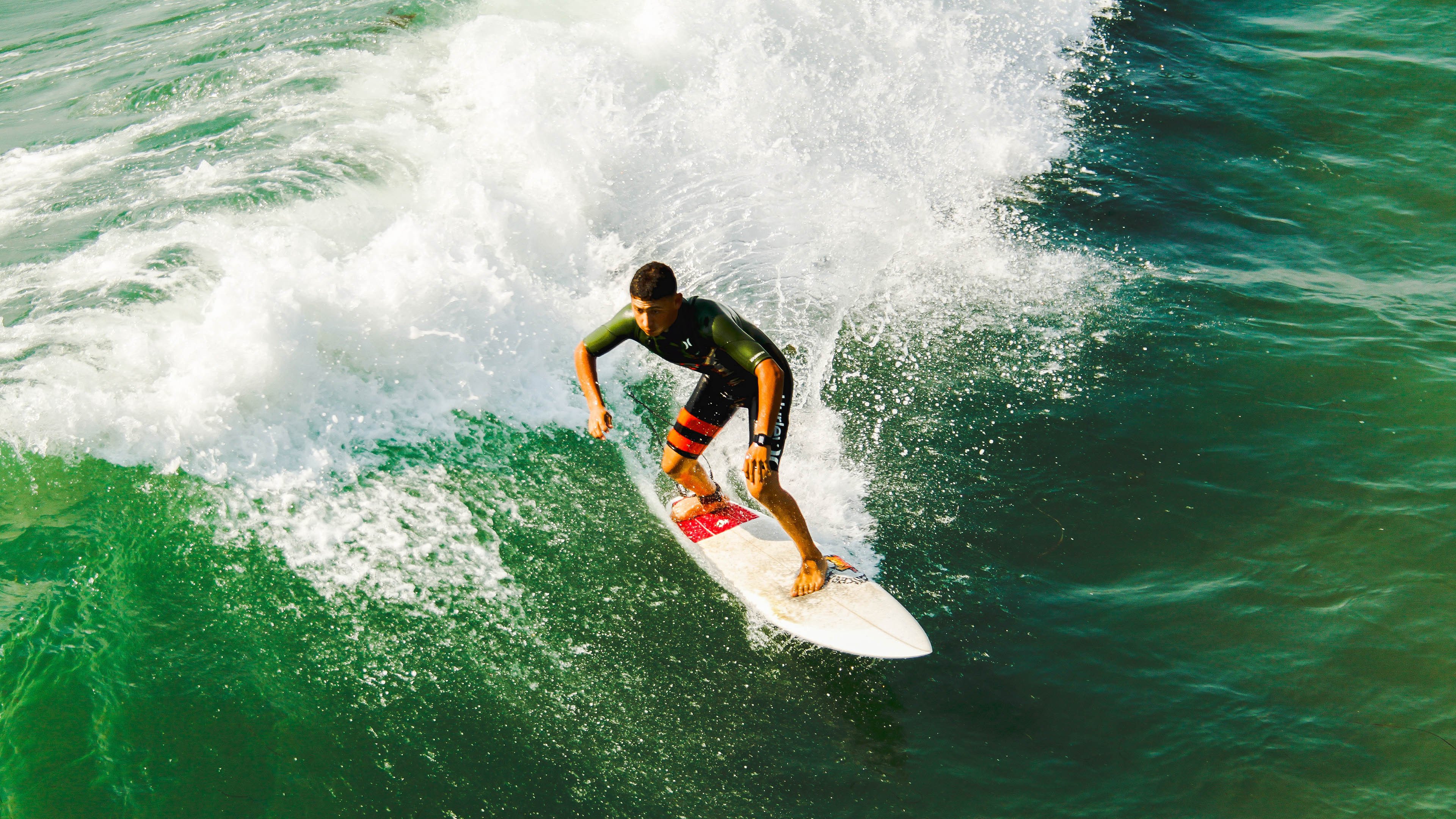 闪电破纪录!田径世锦赛诞生新世界纪录,天才选手震撼全球